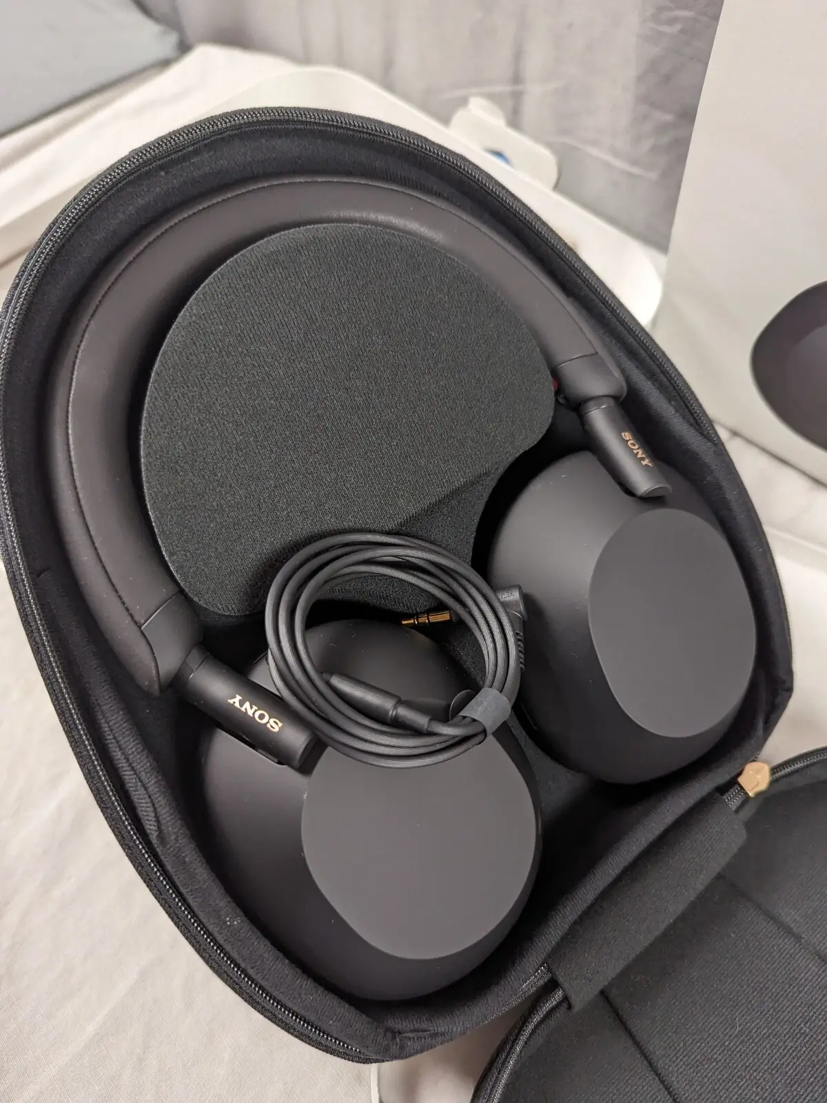 SONY WH-1000XM5 WIRELESS NOISE CANCELLING HEADPHONES