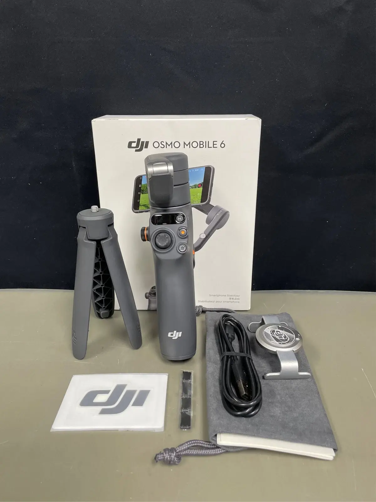 DJI Osmo Mobile 6 Gimbal – Smartphone Stabilizer